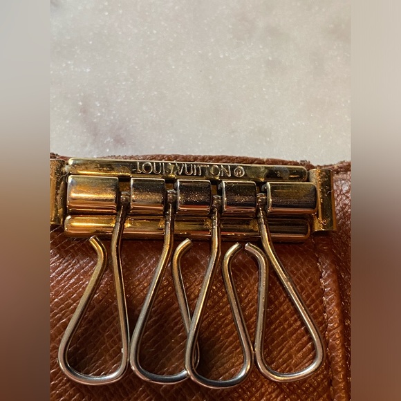 Louis Vuitton Key holder - Picture 4 of 8